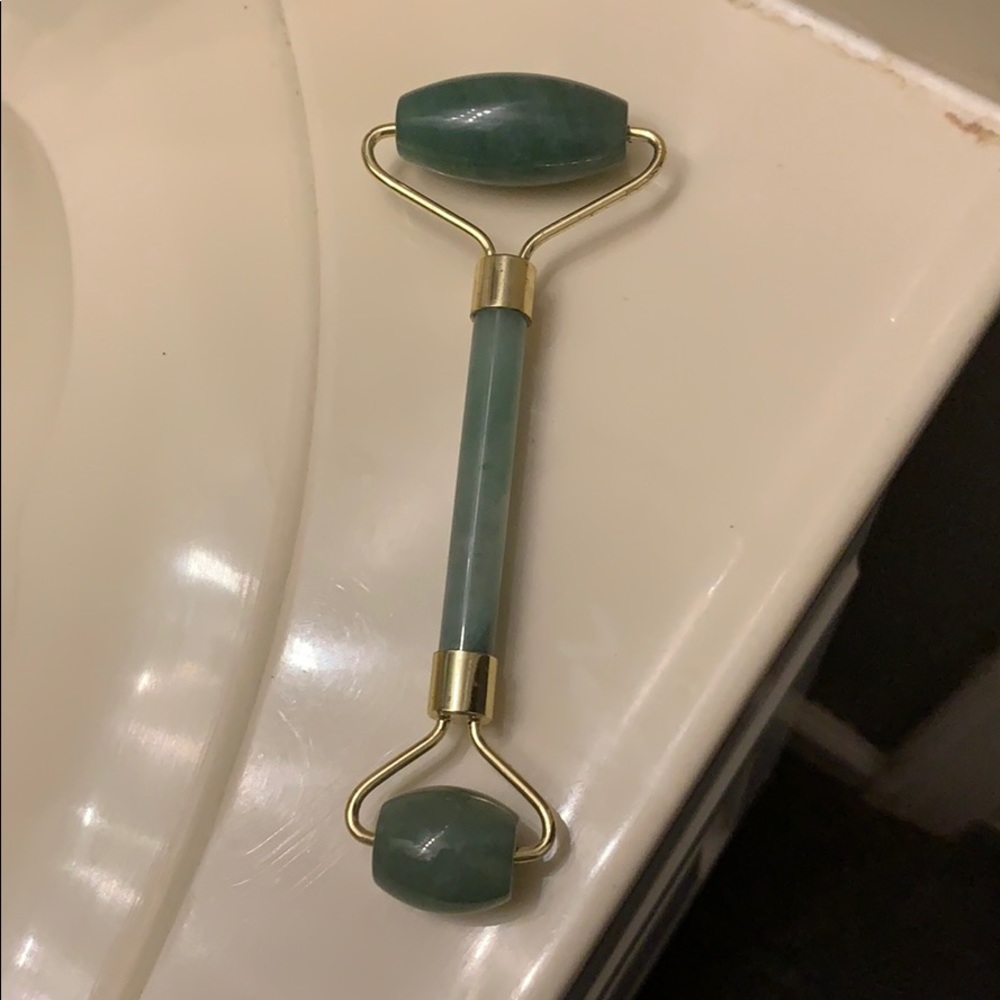 Jade face roller